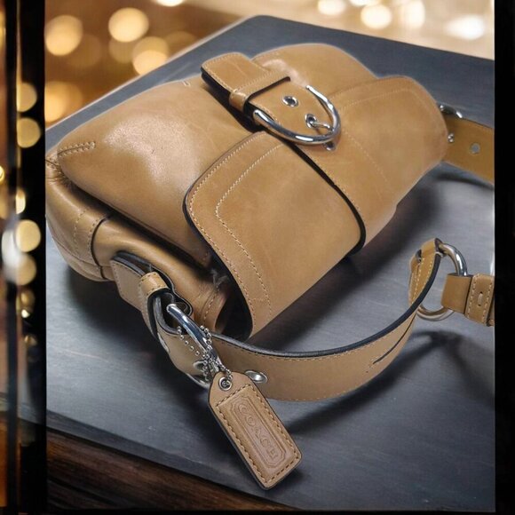 Vintage COACH Soho leather Pocket Flap in camel - Picture 9 of 15